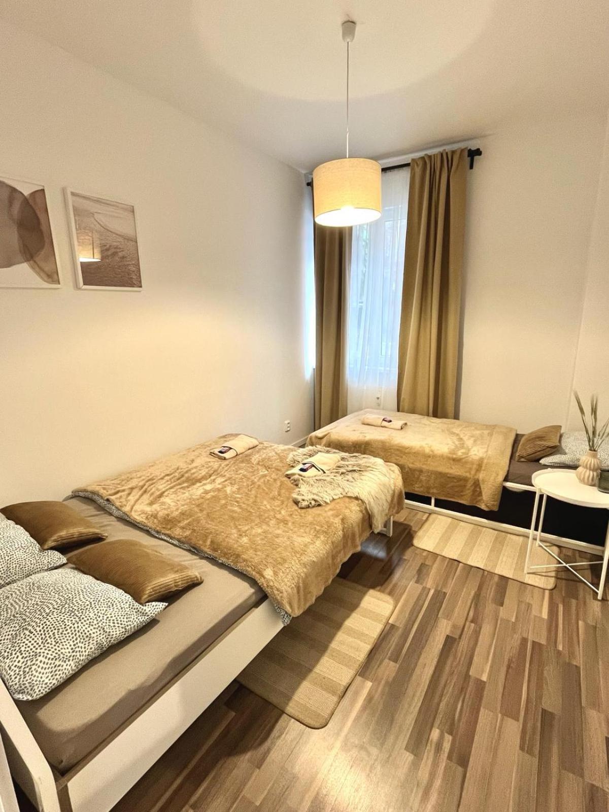 Apartment Adele - Old Town Братислава Экстерьер фото
